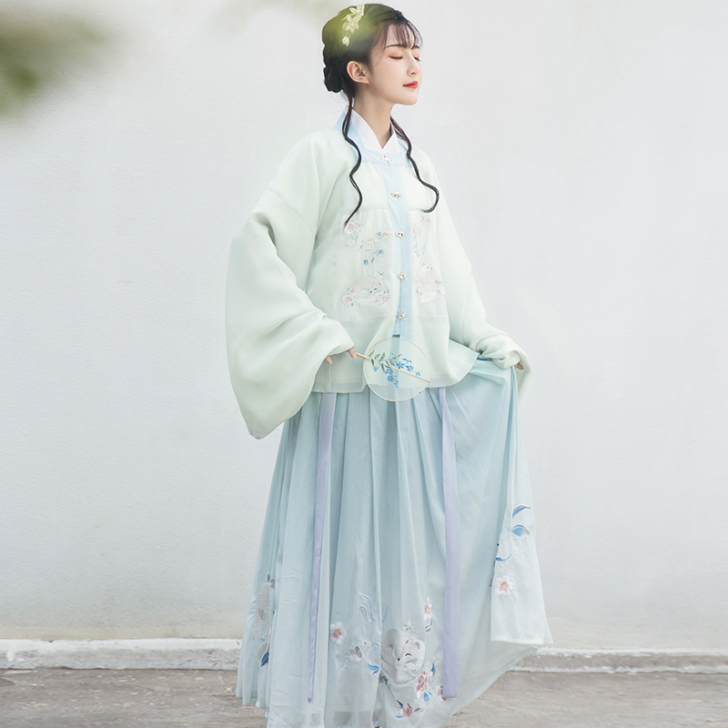 倚梦阁原创灵狐繁花重工刺绣中国风对襟明制汉...
