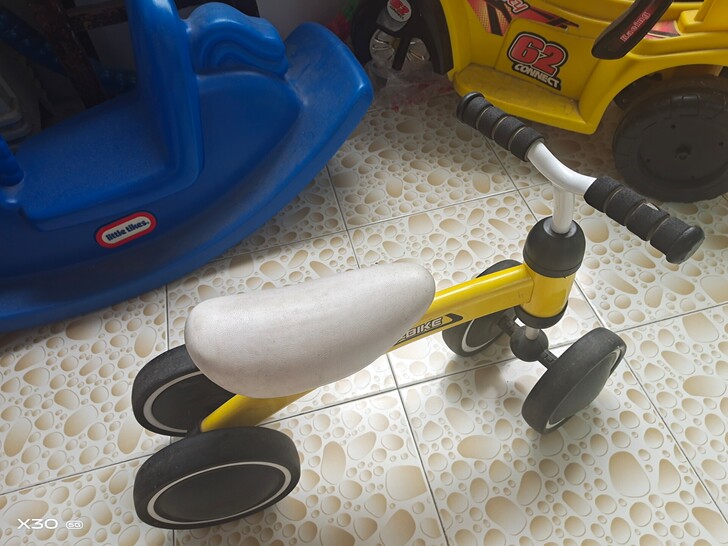现在家里有一批闲置宝宝玩具，有须要的宝妈宝...