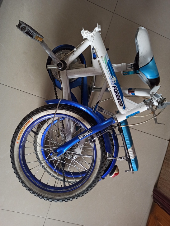 转让永久折叠型自行车，适合五岁以上儿童或成...