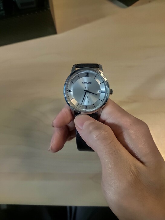 个人自带手表 九五新 因为手表有点带不过来