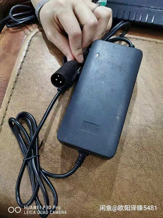 包邮20元 原厂48v2a输出54.6v锂...