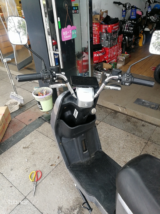 台铃新国标电动车，21年五月份车子，手续齐...