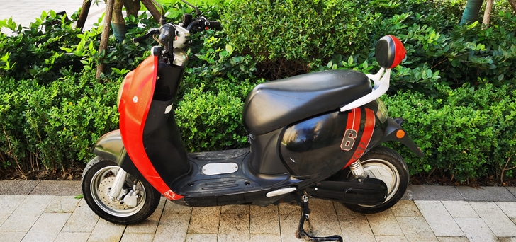 出一辆台铃的电摩，9成新，刚买了一年多点，...