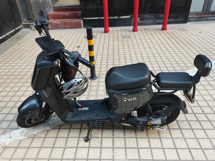 朋友闲置台铃电动车同出，入手1年半，票证齐...