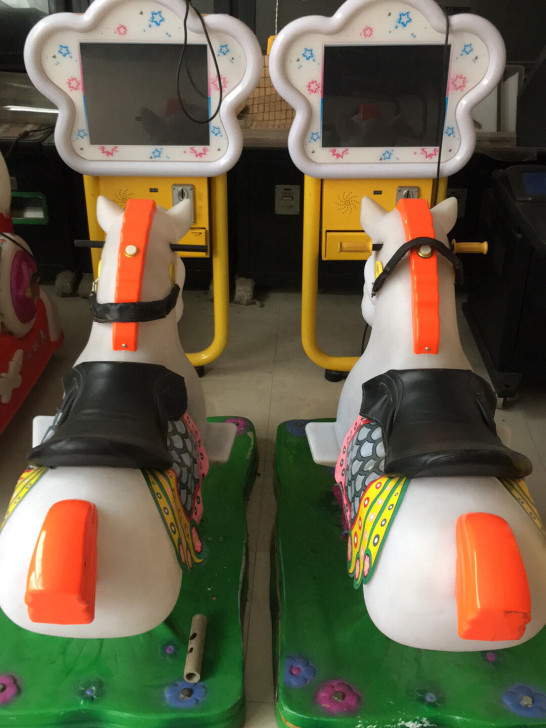 赛马摇摇车2台，成色不错，功能正常#
