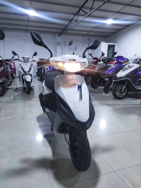 品牌型号 ；二手摩托车女士踏板车雅马哈福喜...