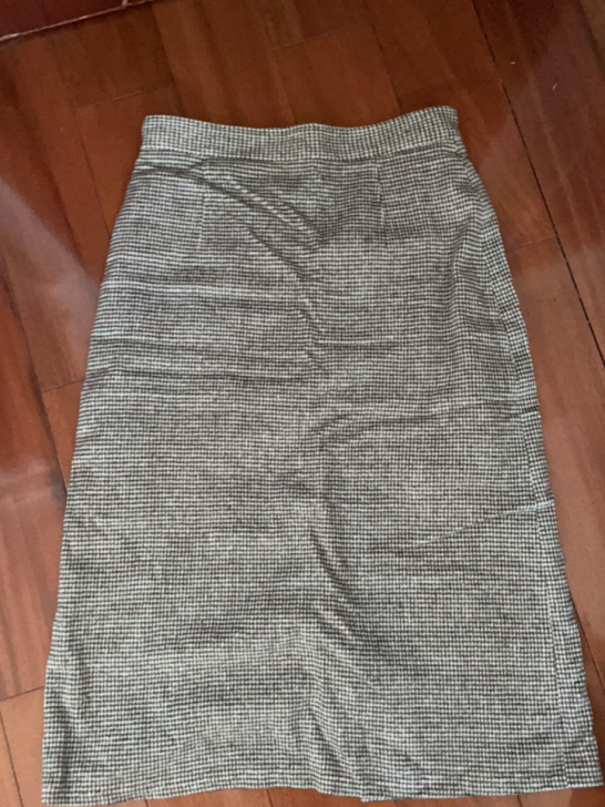 千鸟格毛呢a字裙 无弹力 有一定厚度 全新...