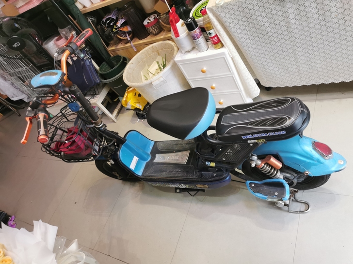 台铃电动车，开了接近2年，有明显磨损，便宜...