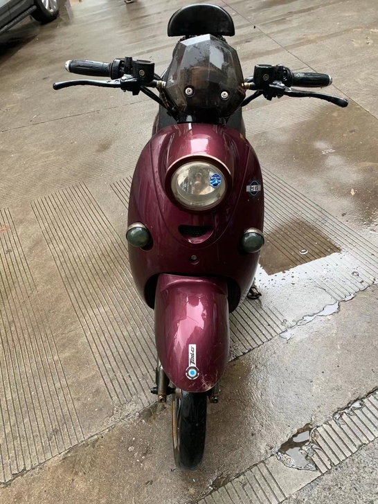 出一台60-20A台铃小龟，车子八成新左右...