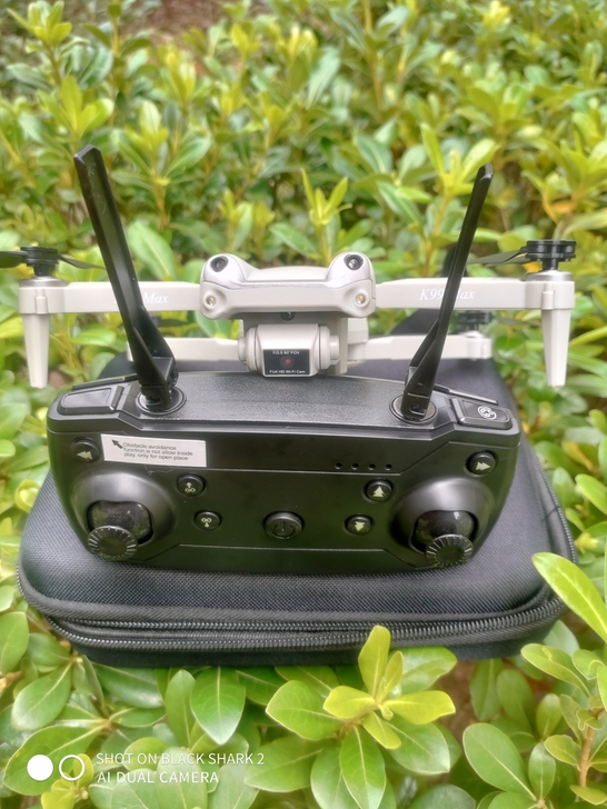 高级无人机航 拍飞 行器高清4k拍摄成人专...