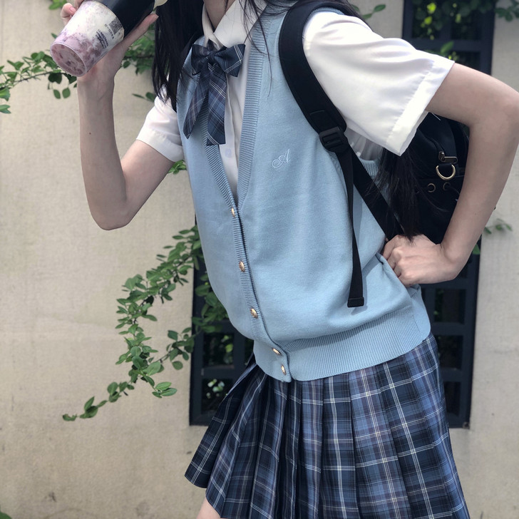 老版本侍子熊原创jk穿过几次