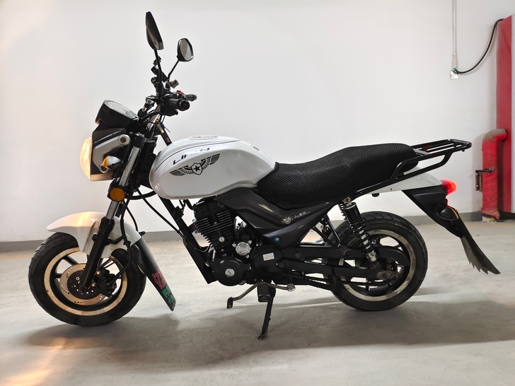 19年白色力帆小鬼150街车，公户，手续齐...