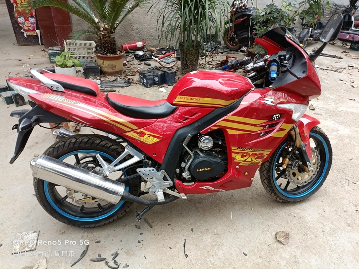 力帆摩托车，150cc没有骑过也没有上路，...