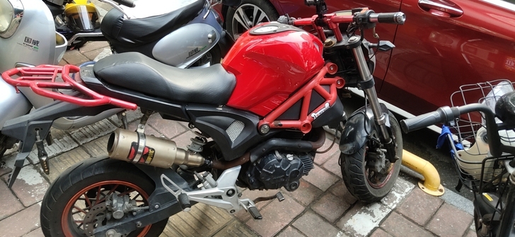 摩托车机车银钢小怪兽刚换了全新外壳改了国产...