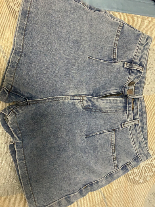 9成新牛仔短裤，可以穿到115斤，质量很好