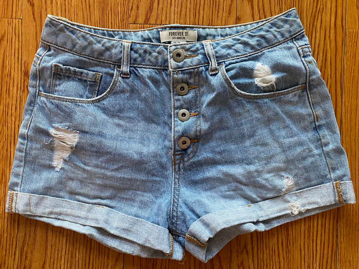 FOREVER  21牛仔短裤