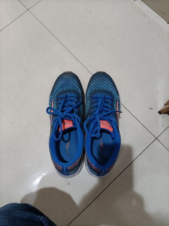 鸿星尔克跑步鞋！41码！仓山万达B区自提！...