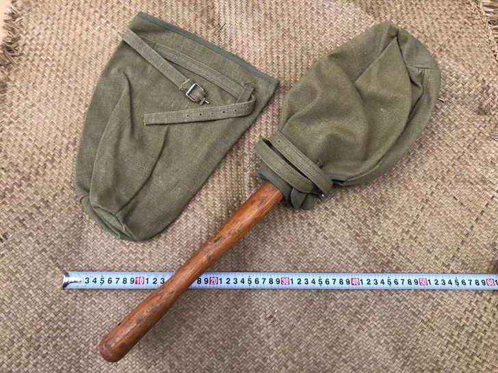 1983年产205工兵铲铲套老军锹锹套六五...