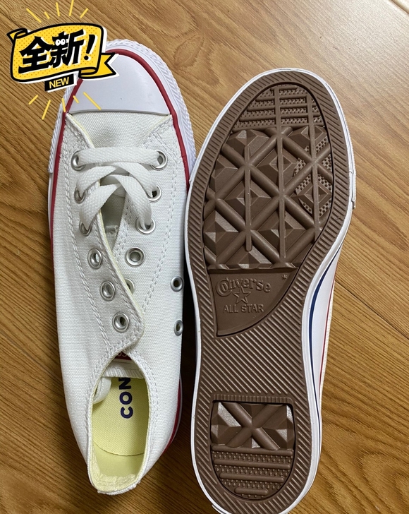 匡威白色40码帆布鞋低帮没有发黄,没瑕疵商...