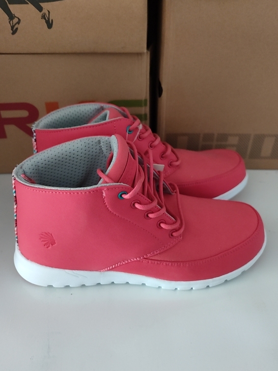 全新正品鸿星尔克特价处理38码一双