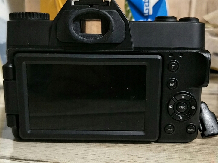 想换新机，出旧的。用了一年不到，没有修过，...