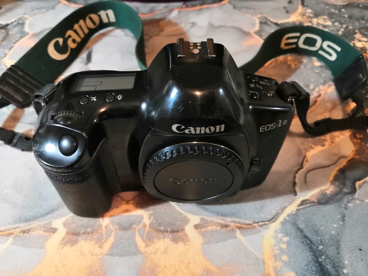 CANON 佳能相机 EOS1N 胶片相机...