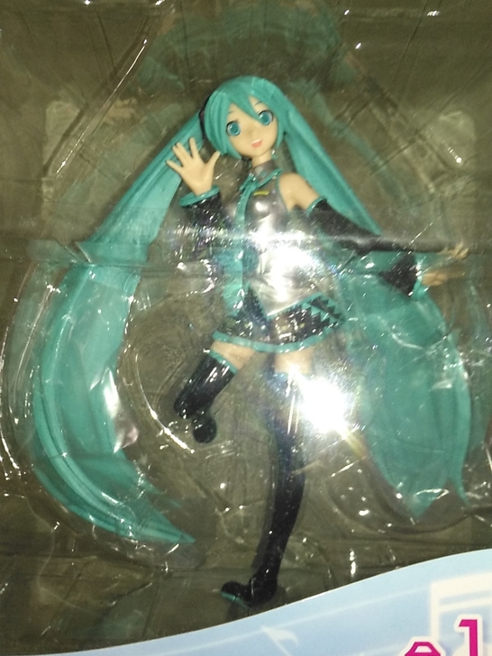 初音未来手办仅拆，不喜欢这款所以出了，可换物