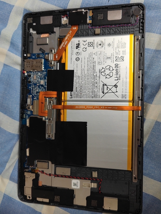 联想小新pad，屏幕坏了丢了，剩下的都能用...