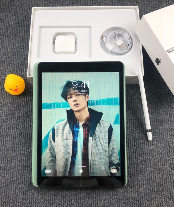 自用个人出售ipad 2019款 128G...