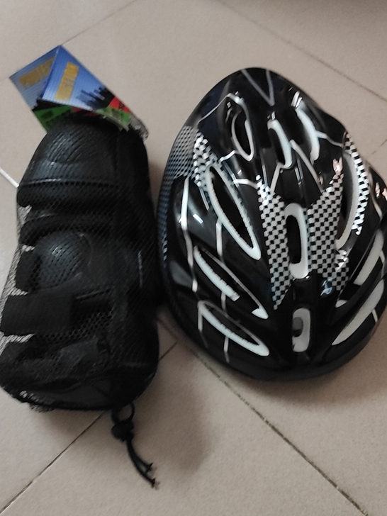 全新，买来不到一个月，没有用过。