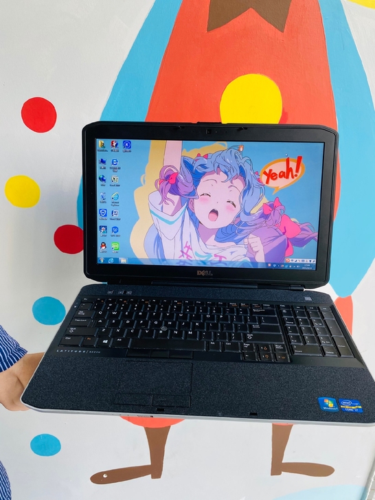 闲置转让 高颜值 戴尔笔记本电脑 实体店内...