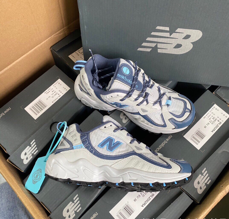 nb703 款。全新吊牌扣子都在