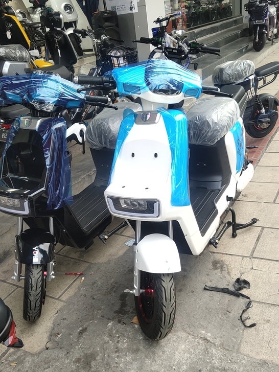 外卖车四季星威牛外卖电动车