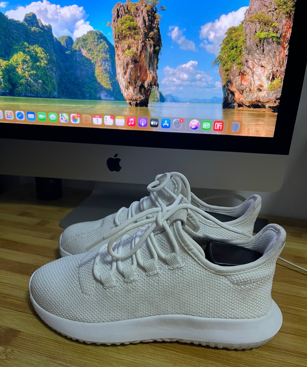 正品：阿迪达斯单鞋-36码，正常穿着痕迹，...