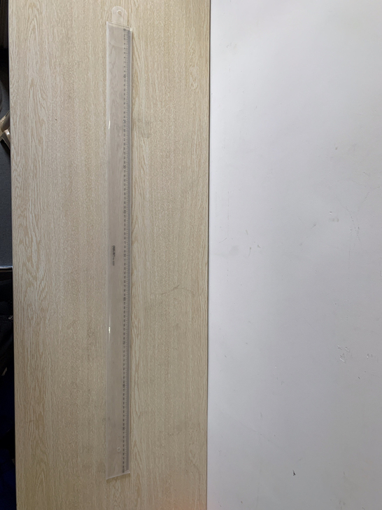 直尺，1米长塑料直尺，未使用过，保护套还在...