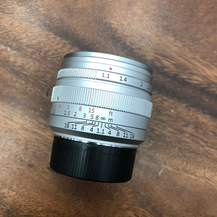 七工匠50/1.1  M口镜头