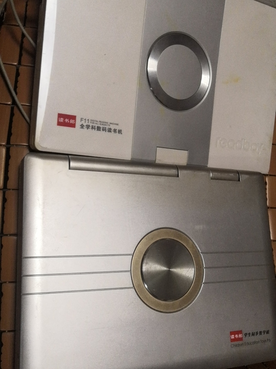 读书郎学习机 两台 一台P6一台F11，功...
