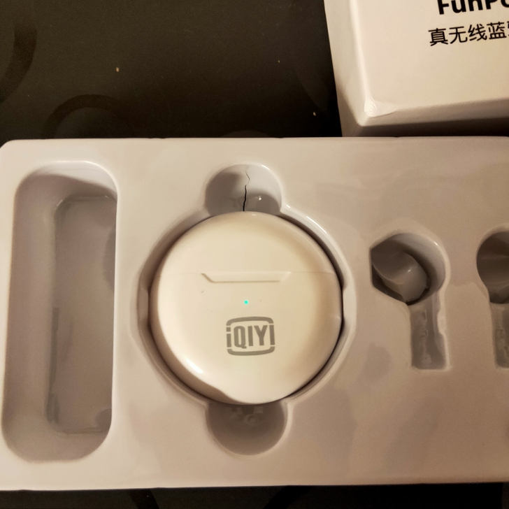 蓝牙耳机,爱琪艺。蓝牙耳机,全新未使用!5...