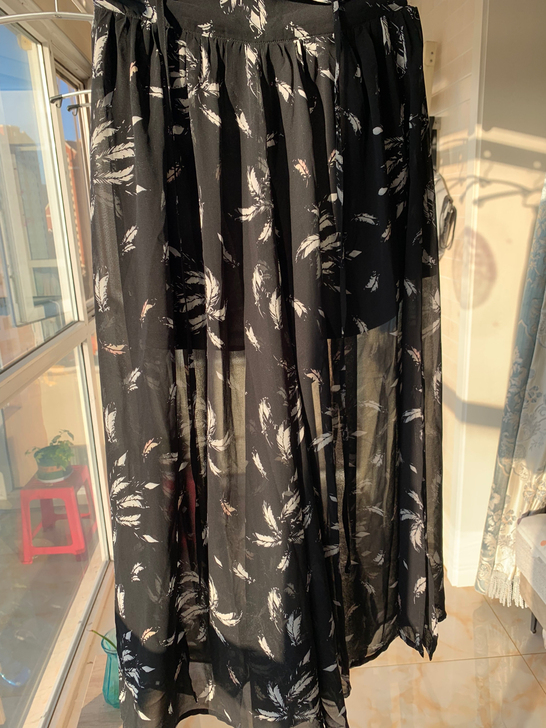 阔腿裤 有黑色内衬 几乎全新 后侧拉链 建...