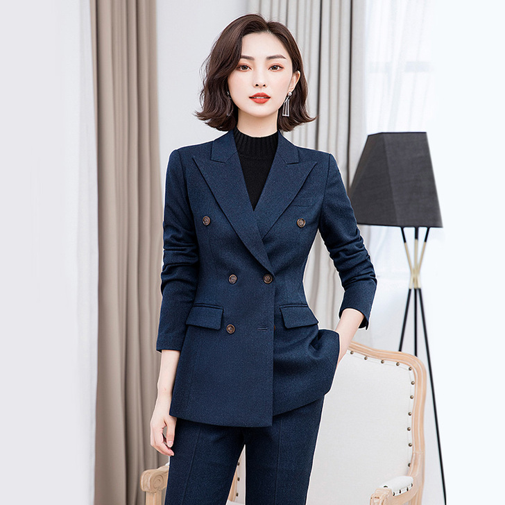 芭妃娅 西装 只试穿了两次,还没来得及穿...