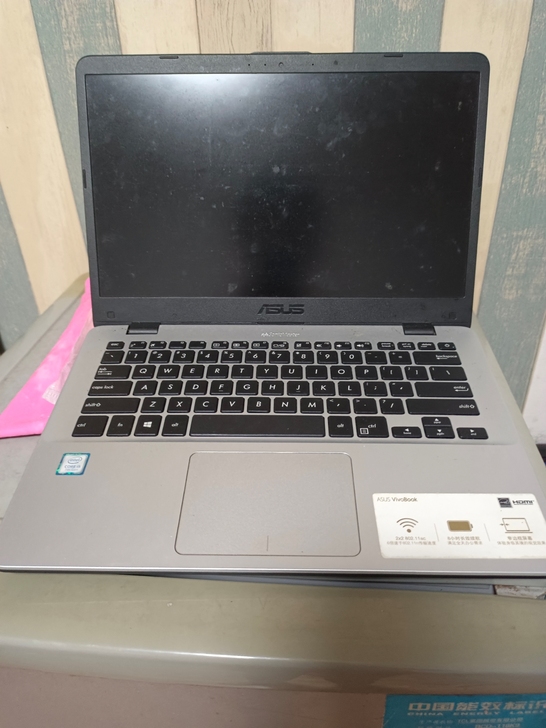 华硕笔记本,只出惠州本地,不议价