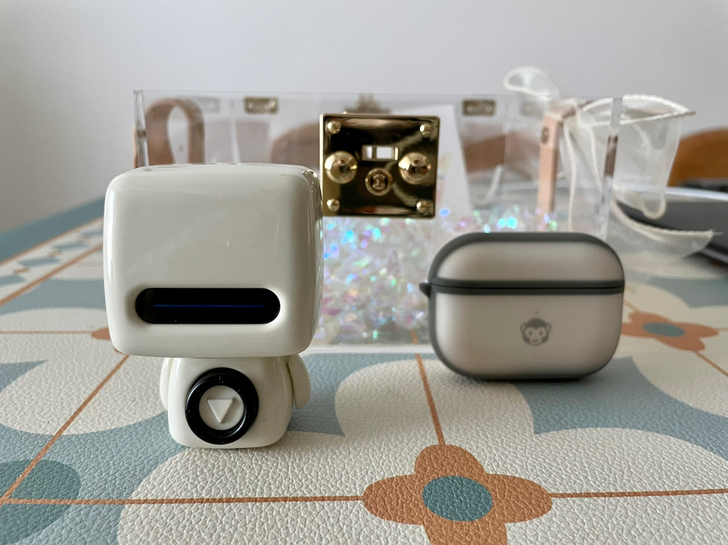 迷你机器人蓝牙音响