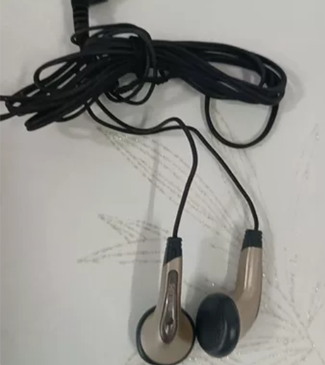 飞利浦库存老耳机音质爆棚快快来 感兴趣的话...