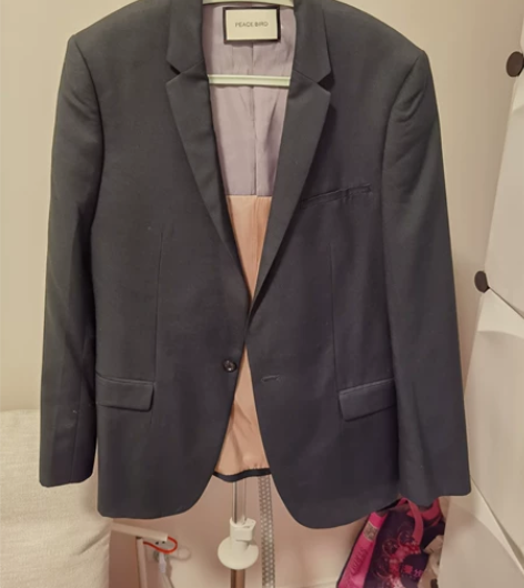 太平鸟，男士西服，尺码180，找代购买的都...