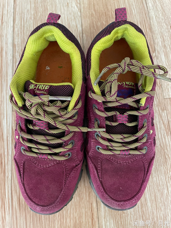 骆驼女士登山鞋36码，轻微磨损