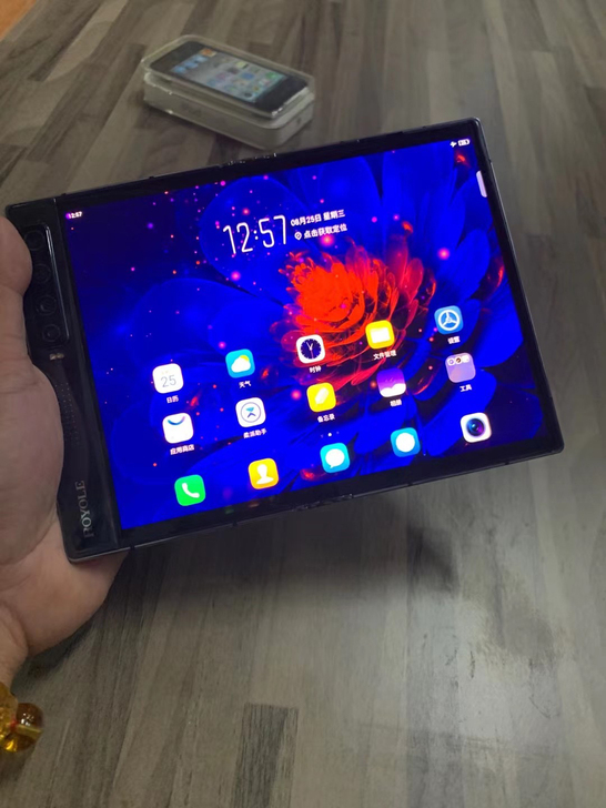 柔宇1代 折叠屏手机！99.99成新！6+...