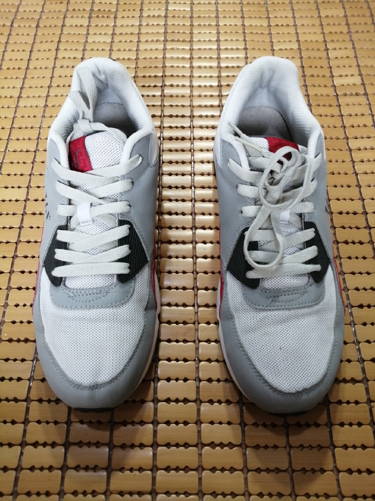 二手男士44码361休闲运动鞋 鞋子保证正...