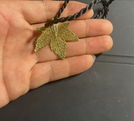 纯金叶子 买时300多 纯金鎏金在天然枯叶...