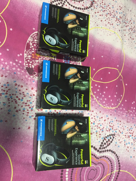 全新头戴式耳机。SENNHEISER 森海...