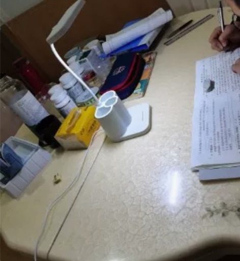 台灯创意智能学生宿舍书桌护眼灯床头阅读le...